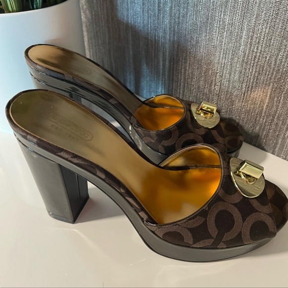 COACH | Judith Platform Heels - Picture 1 of 5